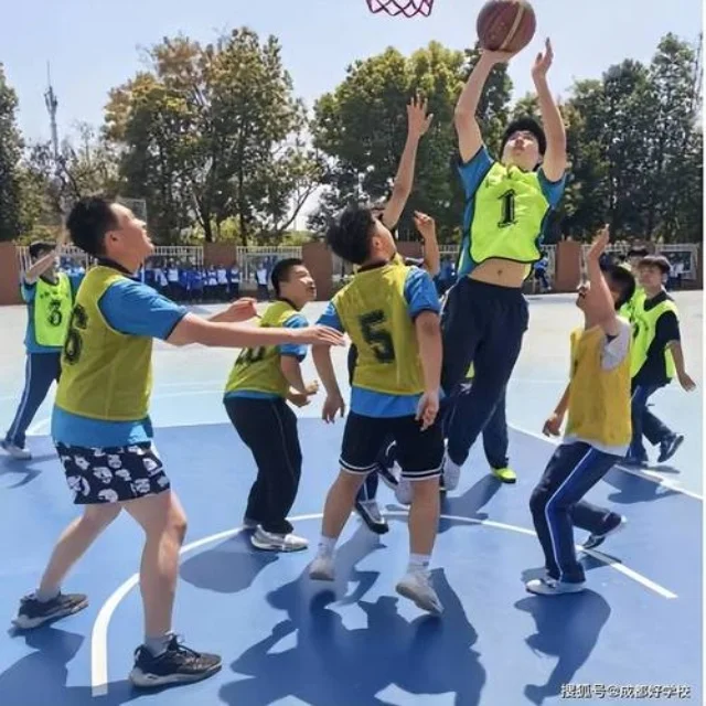 中国女篮热身赛新动态：备战过程中的关键亮点
